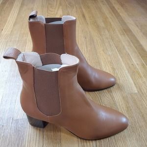 Kahmune Mila Ankle Boots Sz 8 EU 38 Chelsea Bootie Almond Toe Pull On Boots